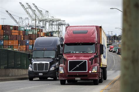 Ticker: California moves to phase out diesel trucks; EU ends standoff over Ukraine farm glut